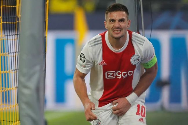 他缺席了一 他缺席了一