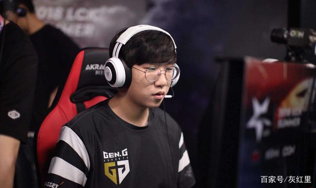 边路的穿插 边路的穿插