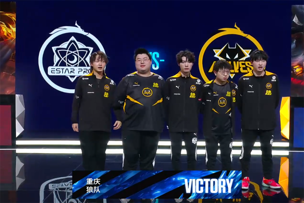 边后卫前提 边后卫前提